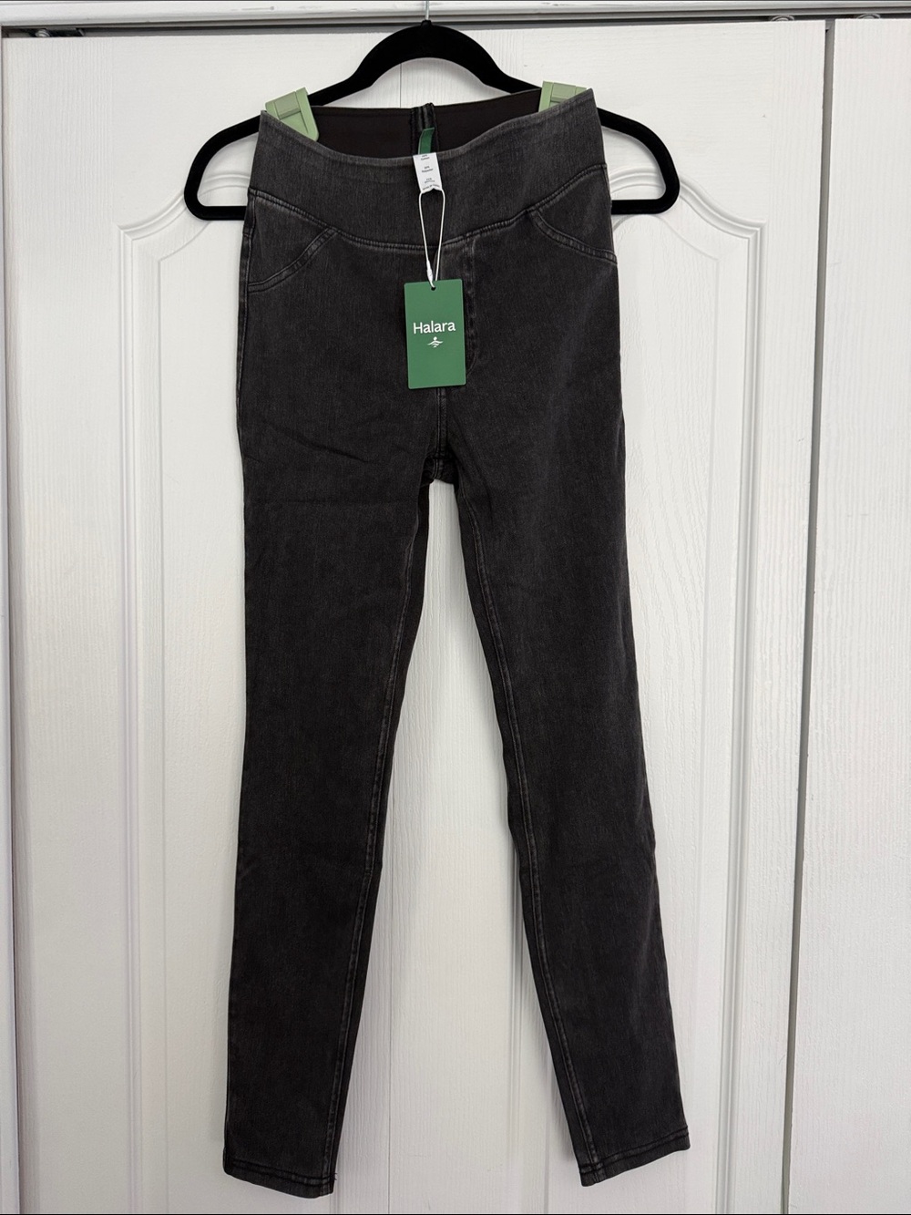 HALARA Charcoal Gray High-Waist Jeggings - Small